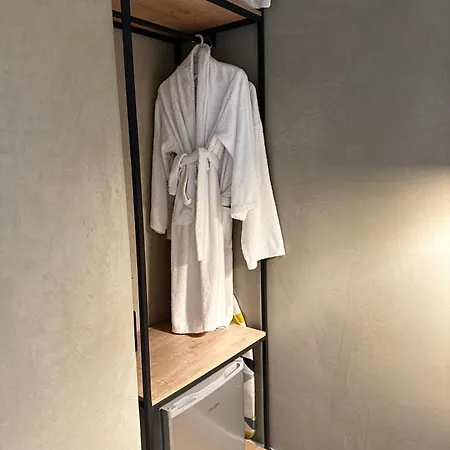 Alva Santorini Dhermi * Gjilek
